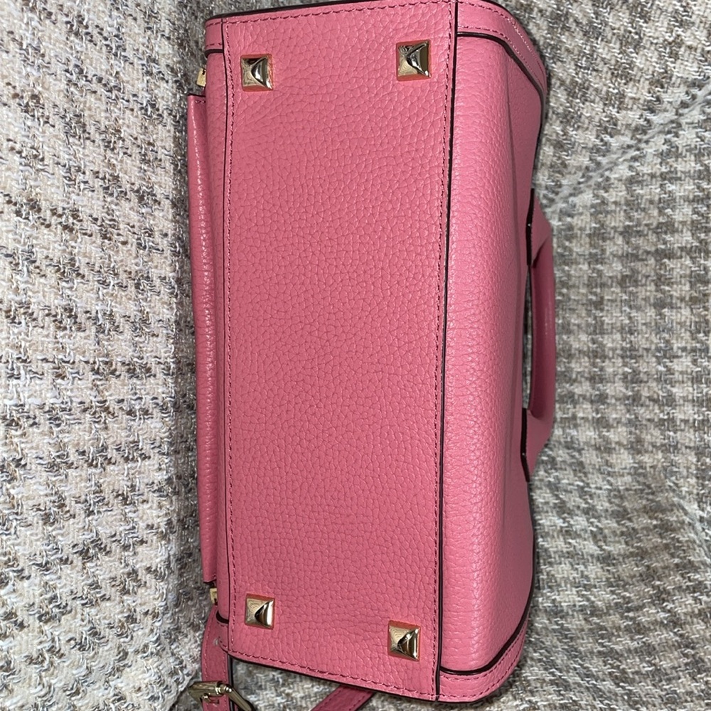 🔥 Henri Bendel Pink leather Mini Rivington with bag charm. - Picture 7 of 10